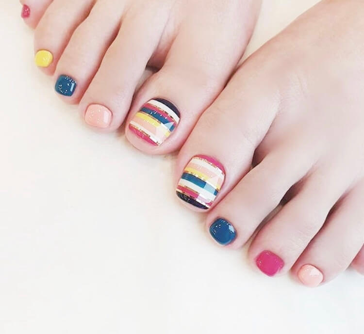 25+ Pretty Toe Nail Design Ideas for Summer