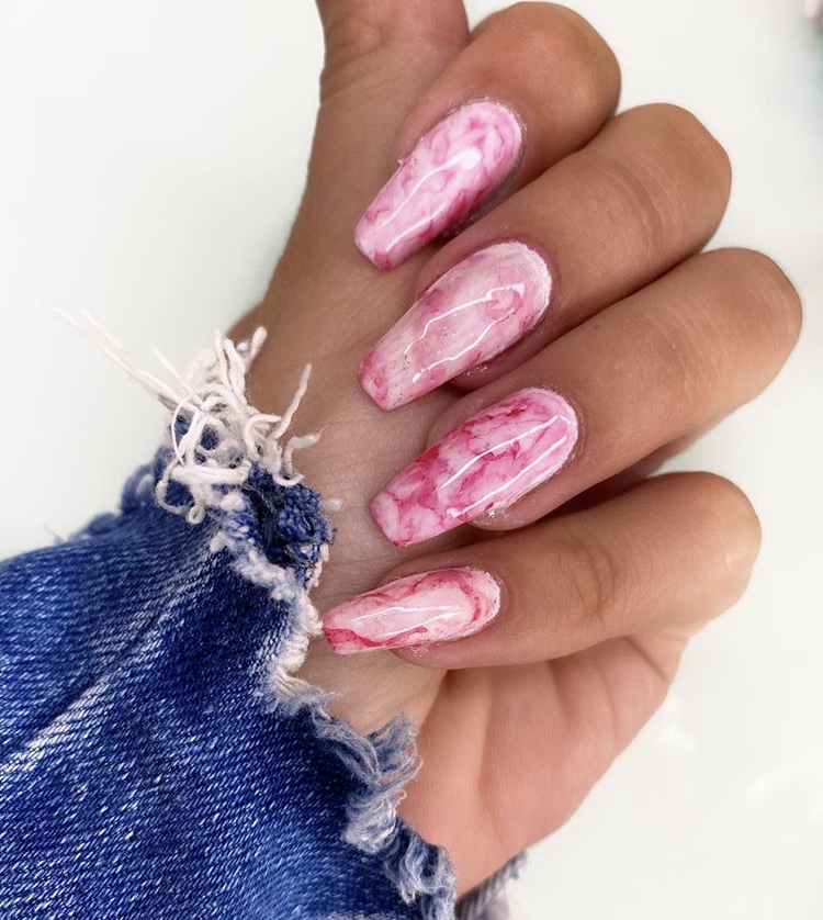 Pink marbling long nails