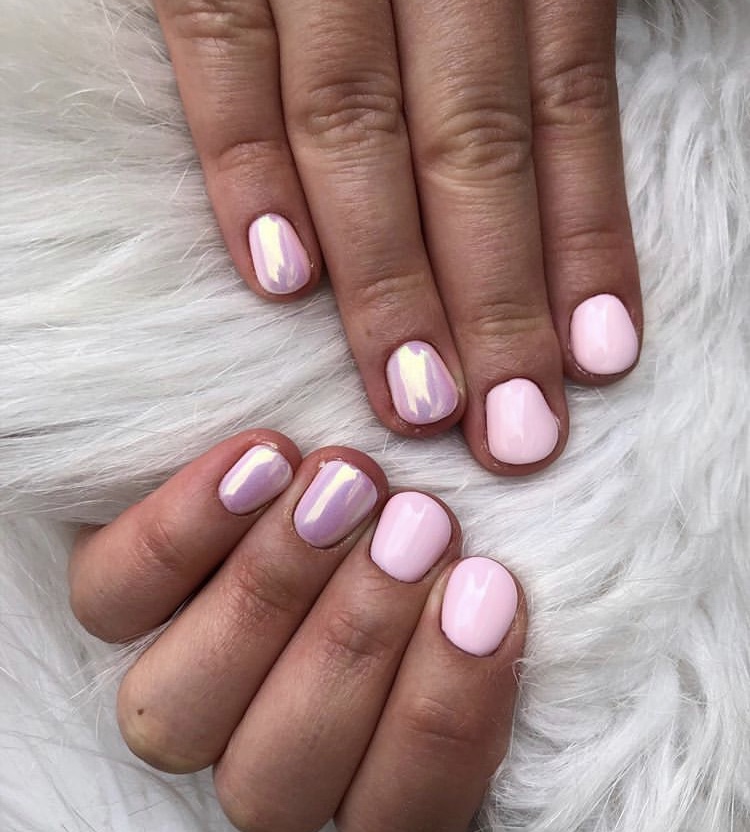 Short Chrome Pink Nails