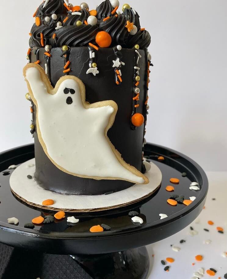 Cute And Cool Halloween Cake Ideas