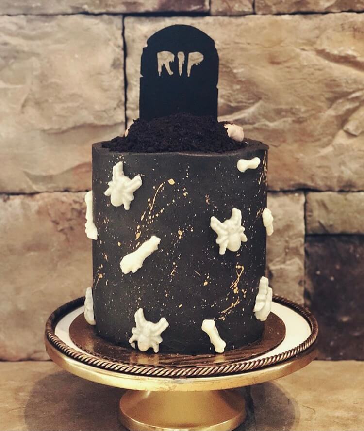 Cute And Cool Halloween Cake Ideas