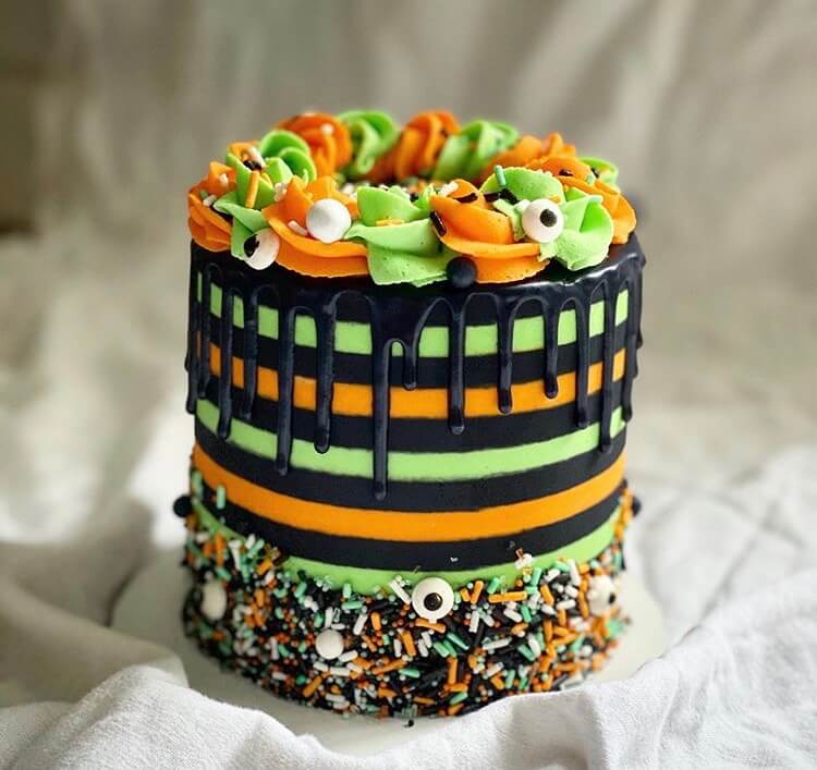 Cute And Cool Halloween Cake Ideas