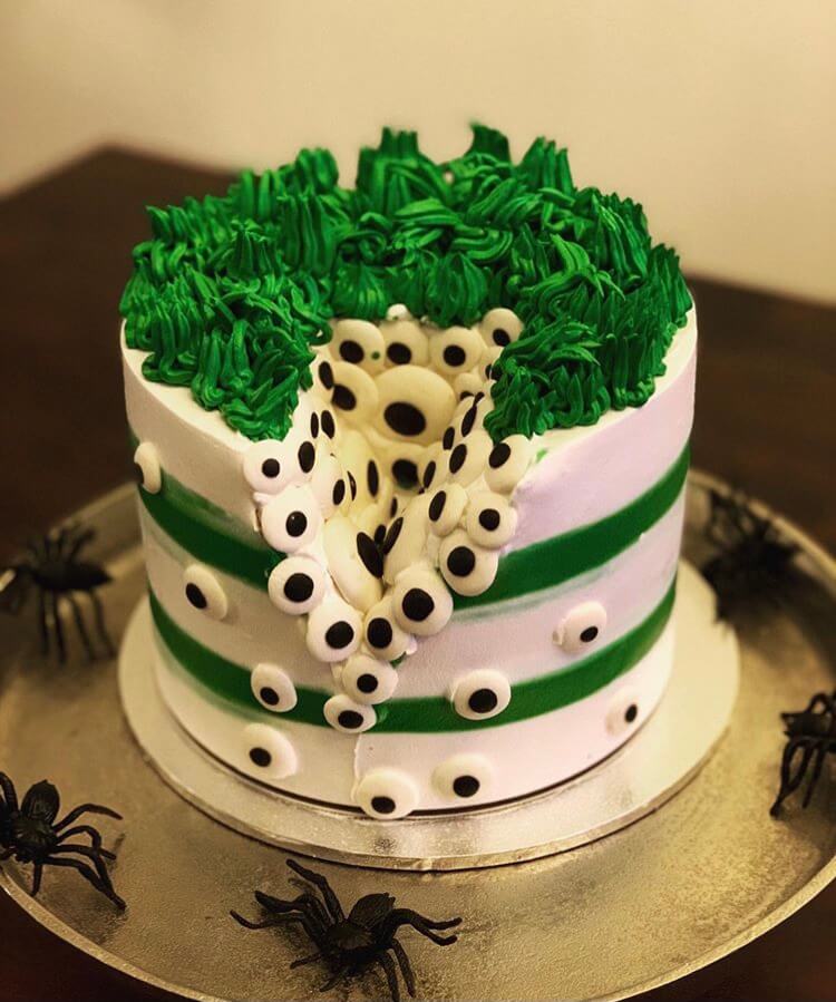 Cute And Cool Halloween Cake Ideas