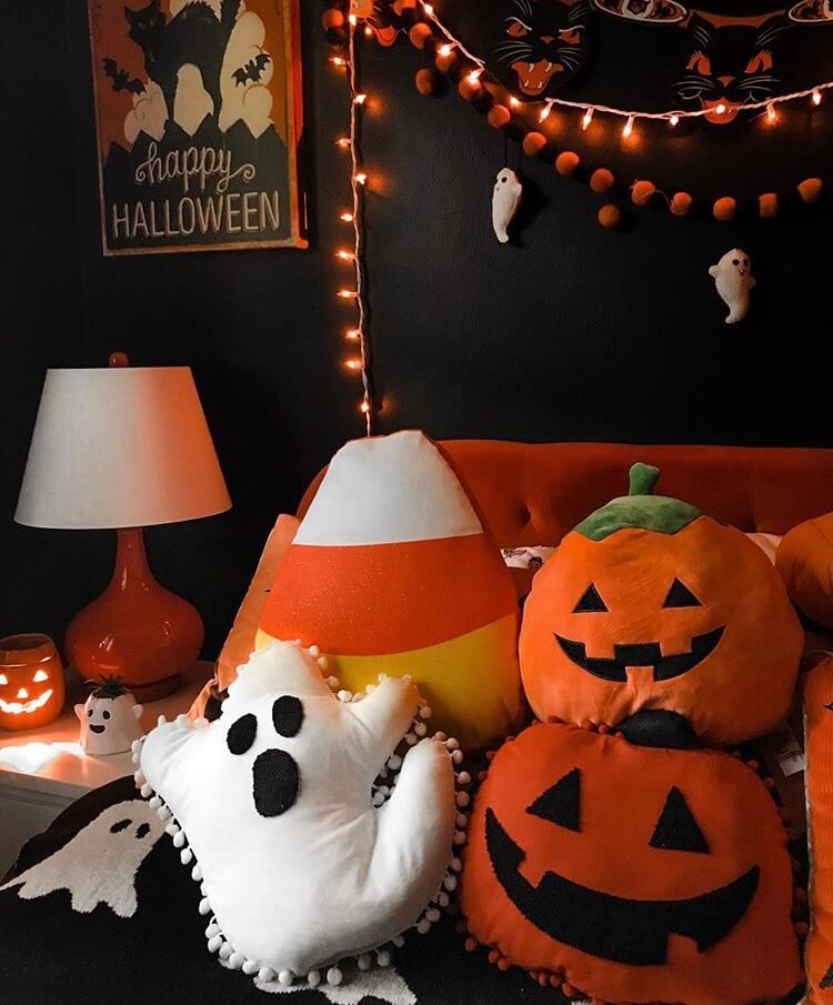 Halloween bedroom decoration ideas
