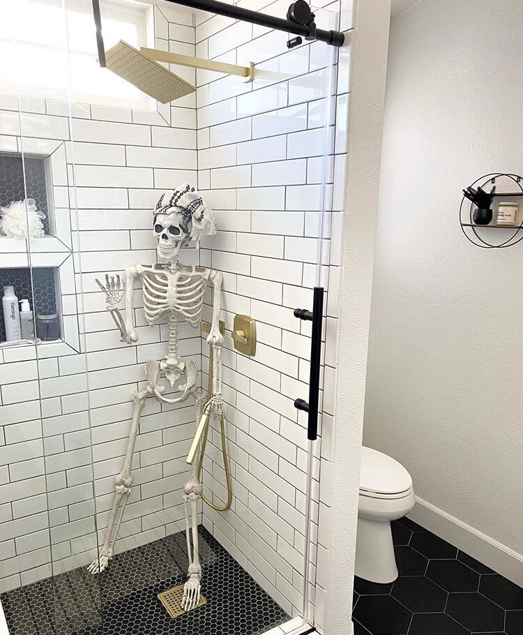 Halloween bathroom decoration ideas