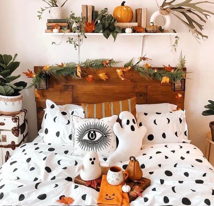 Halloween bedroom decoration ideas