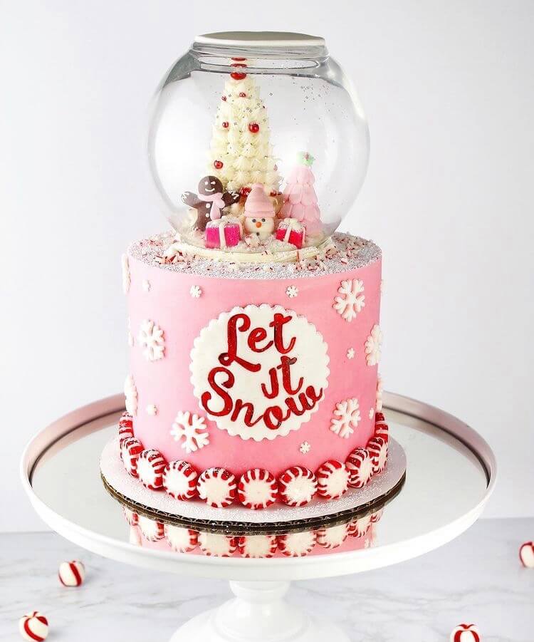 Do you want to bake a delicious and beautiful Christmas cake? Then these amazing design ideas can inspire you. #Christmas