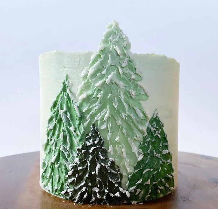 Do you want to bake a delicious and beautiful Christmas cake? Then these amazing design ideas can inspire you. #Christmas