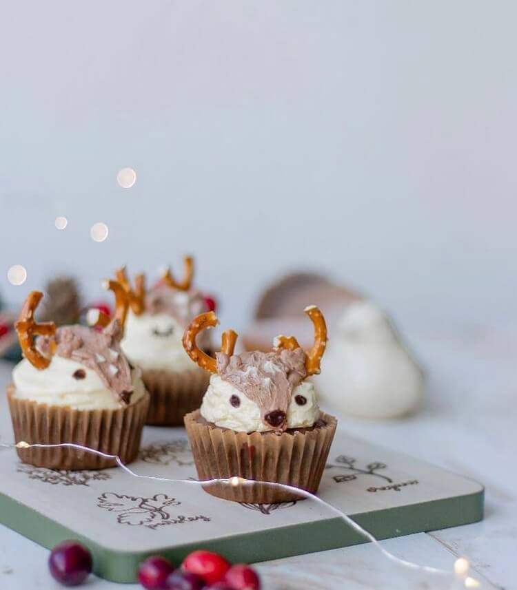 Have the cookies and cakes been baked? But you still want to make something to get the best holiday atmosphere, so Christmas cupcakes are definitely one of the most worth trying desserts.#Christmas