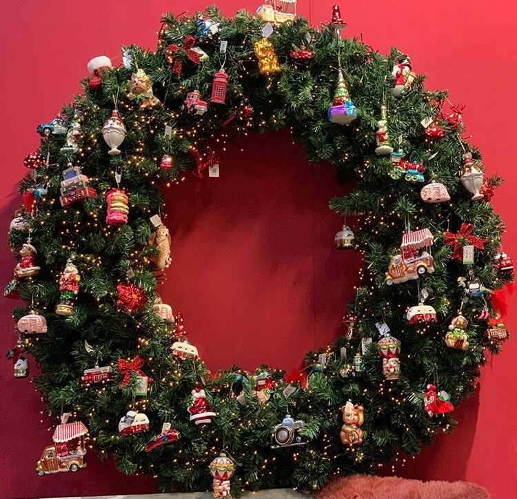 If you are making some home decorations to welcome Christmas. Well, I think Christmas wreaths are essential. Check these ideas and get what you want from them. #Christmas