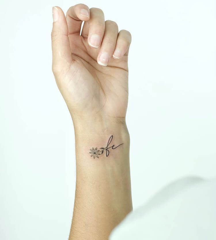 What is your next tattoo style? Check out these minimalist tattoo ideas, you will love them!