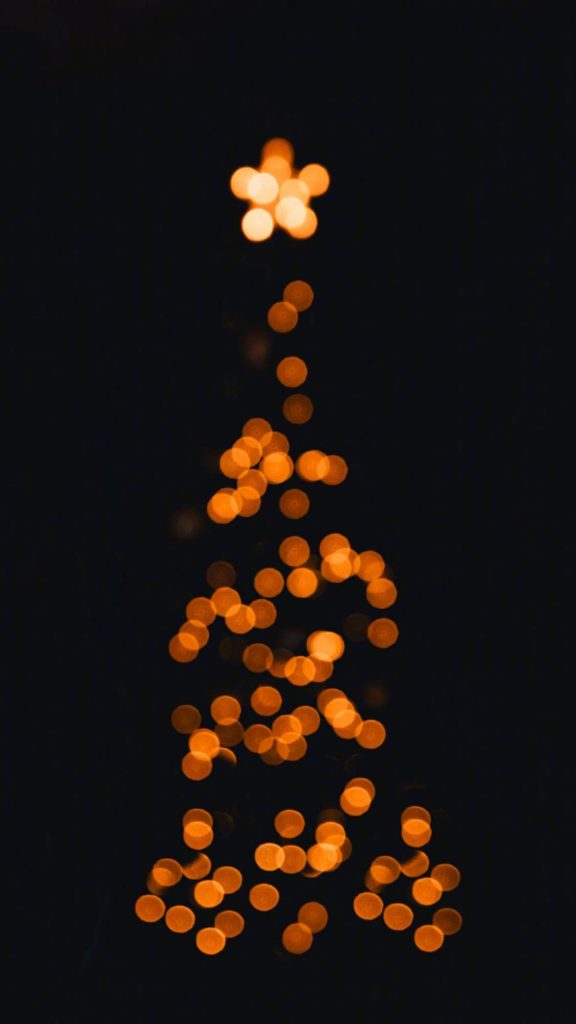 As the holiday season is approaching, change the best Christmas wallpaper for your phone to get the holiday atmosphere in advance. #Christmas