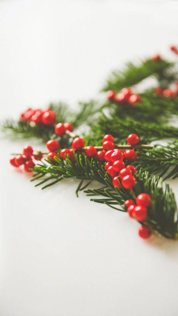 As the holiday season is approaching, change the best Christmas wallpaper for your phone to get the holiday atmosphere in advance. #Christmas
