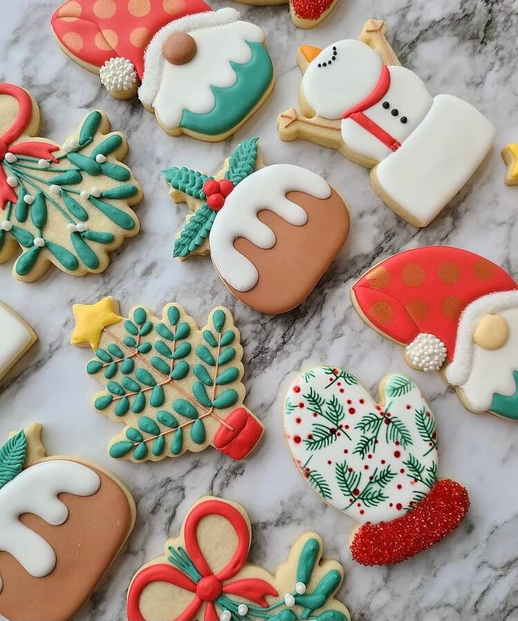 Cookies are the most important part of Christmas, so we have plenty of reasons to use the holiday time to prepare a batch of cute Christmas cookies. #Christmas