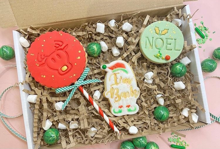 Cookies are the most important part of Christmas, so we have plenty of reasons to use the holiday time to prepare a batch of cute Christmas cookies. #Christmas