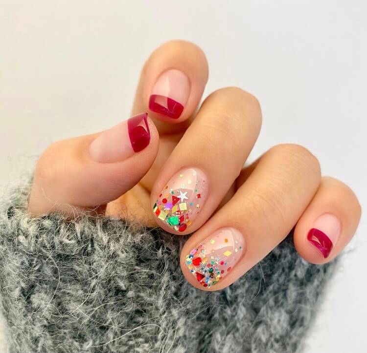 If you are looking for short Christmas nail designs for 2020, you can't miss these ideas, they will inspire you to get the best holiday nail designs of the year. #Christmasnails