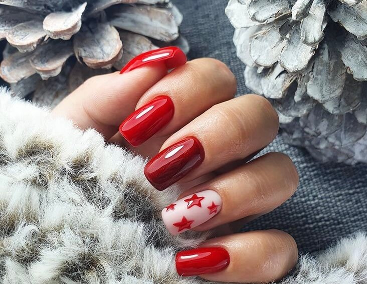 Looking for the trendy winter nails this year? Check out these design ideas and you will be inspired by them.