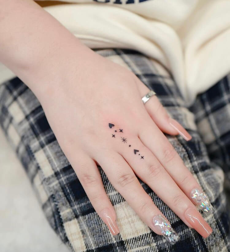 TATTOO GALLERY: “Small tattoos, big personality: 36 finger tattoo ideas ...