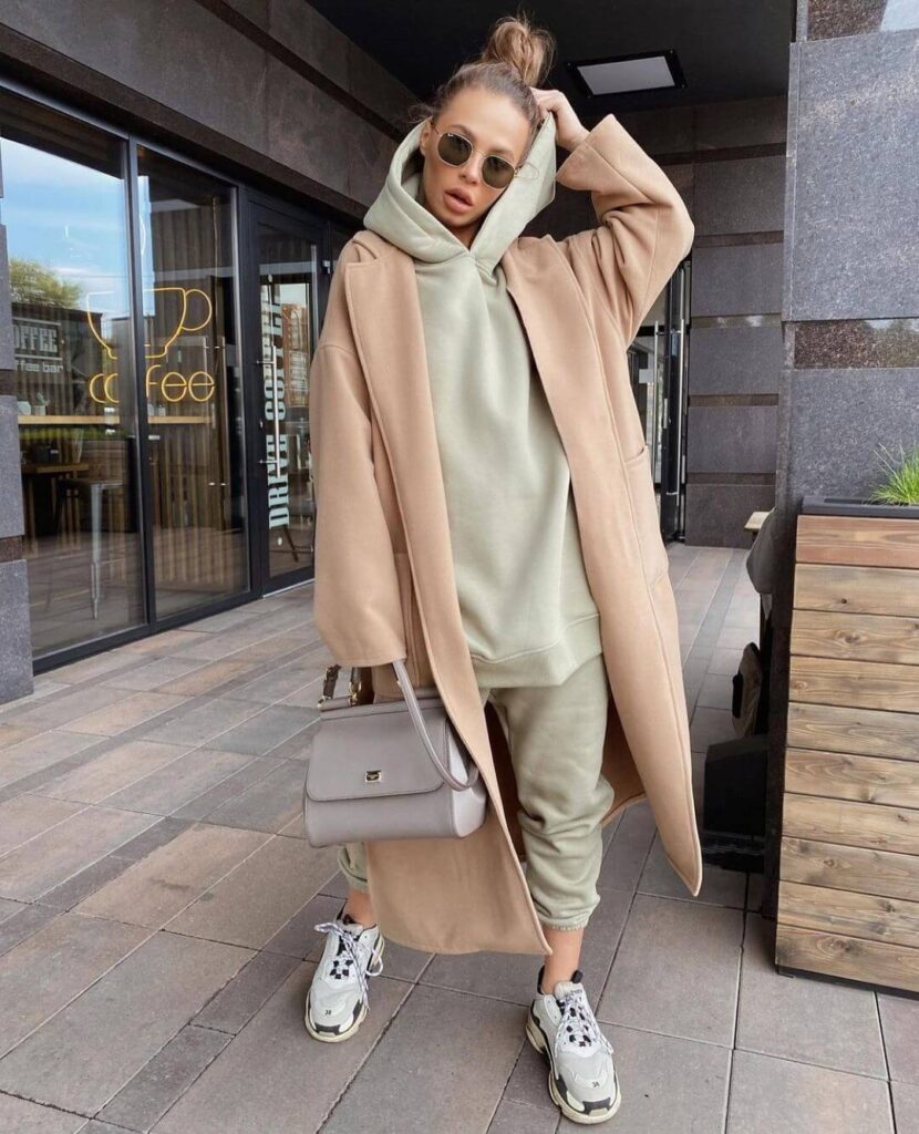 27 Trending Oversized Outfit Ideas For Women