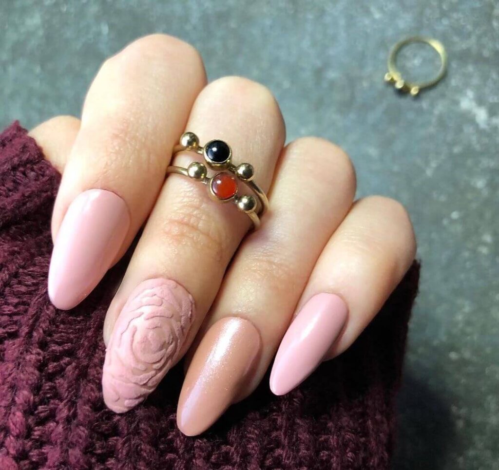 Rose almond nail