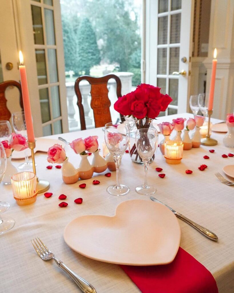 Valentine's day dinner table decor