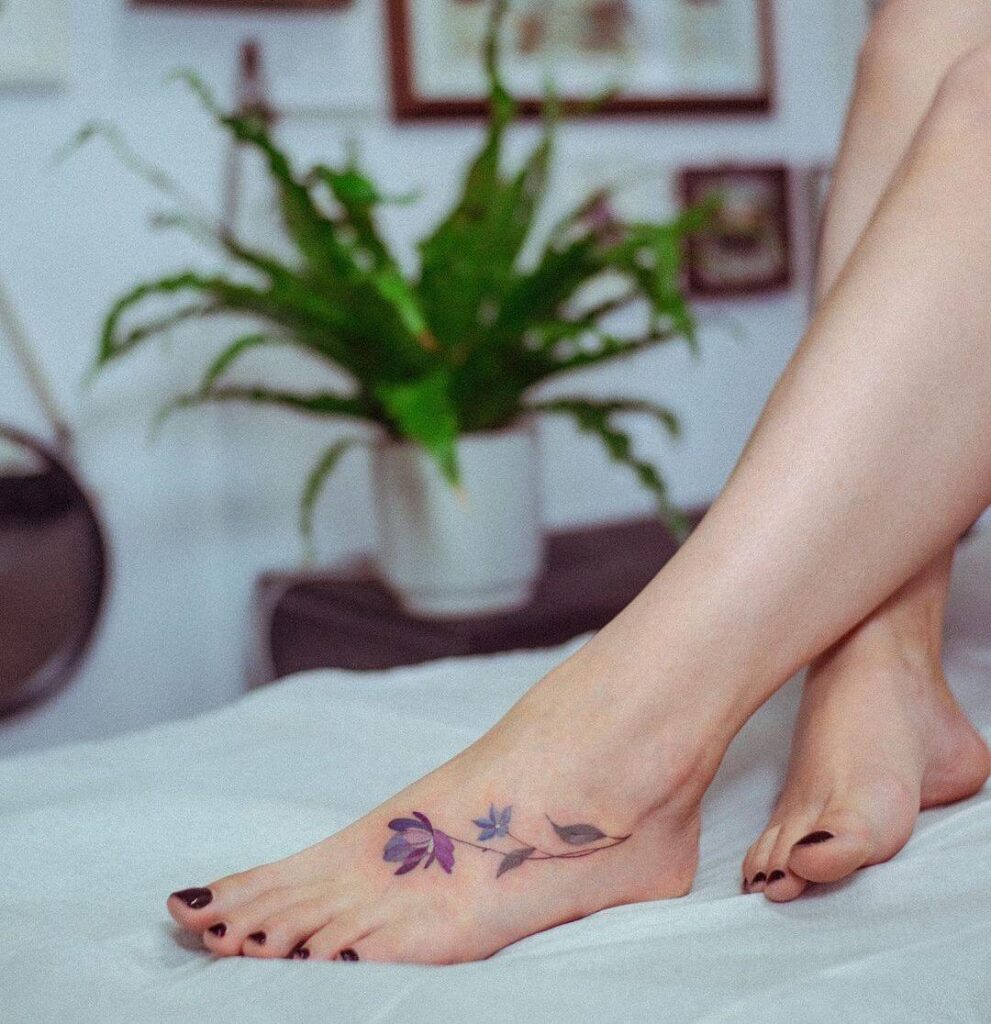 25 Amazing Foot Tattoo Ideas For Women