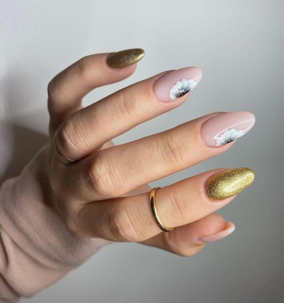 Golden Minimalist Flower Nails