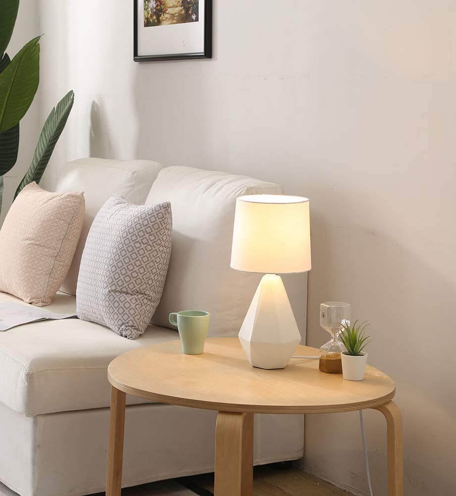 Geometric small ceramic table lamp