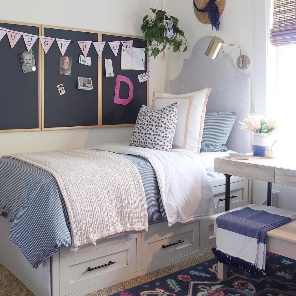 Teen bedroom decoration