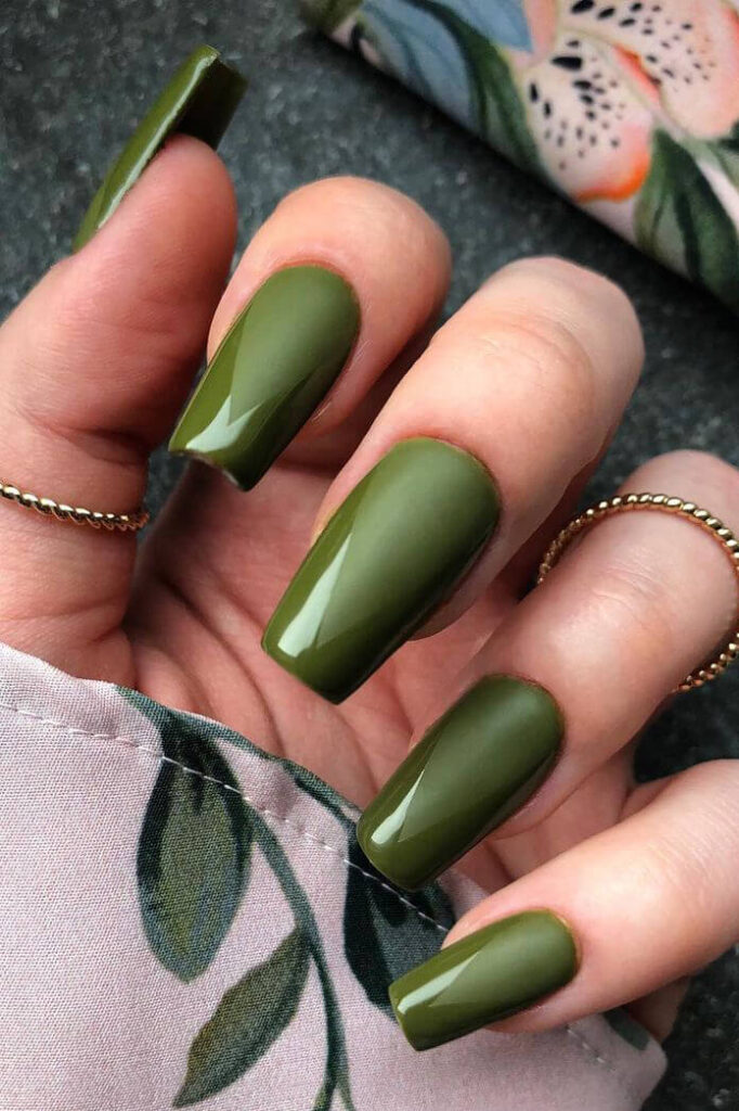 Classic green nails