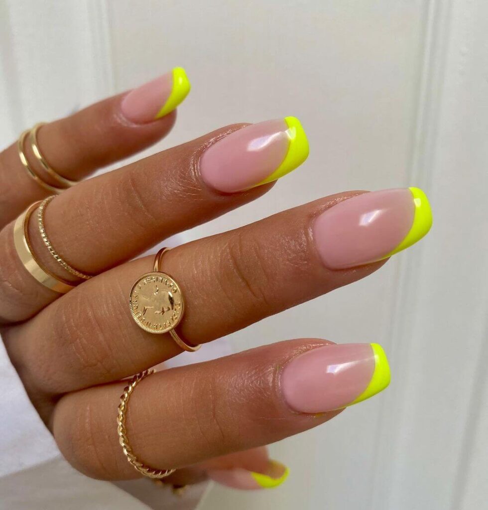 Lemon yellow square nails