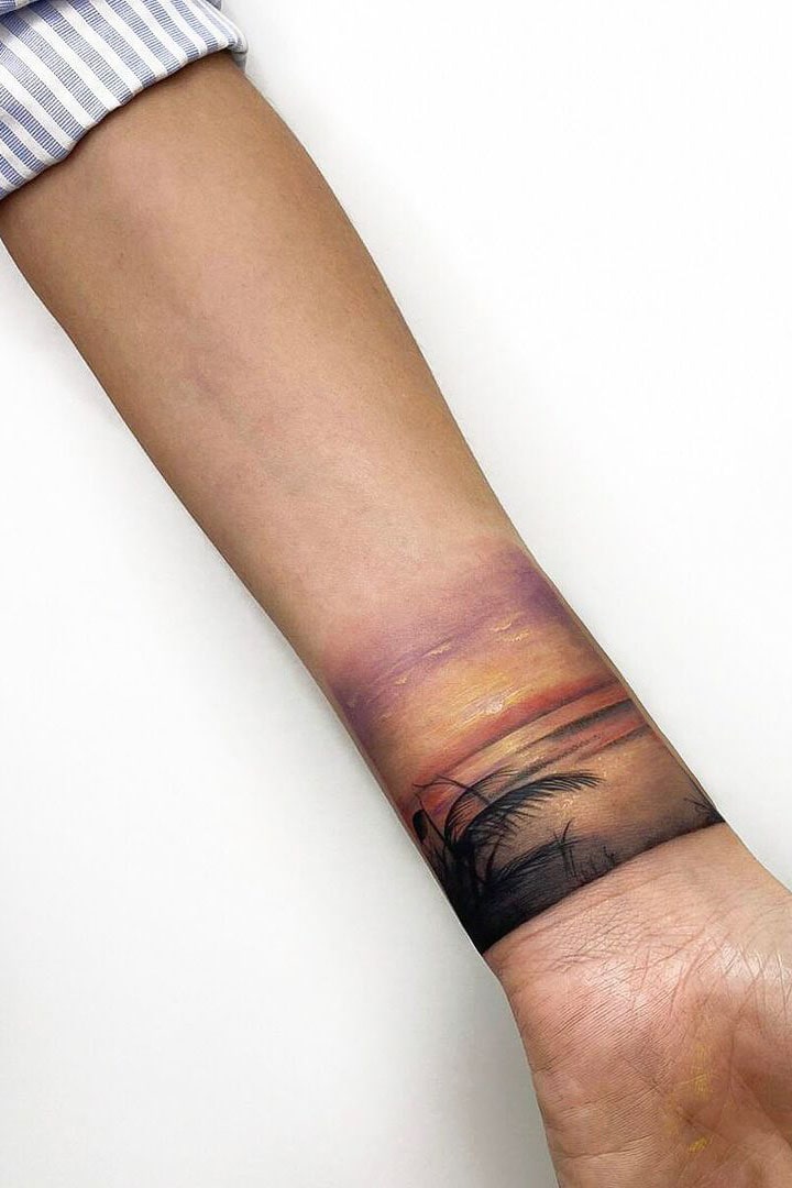 32 Lovely Wrist Tattoo Ideas