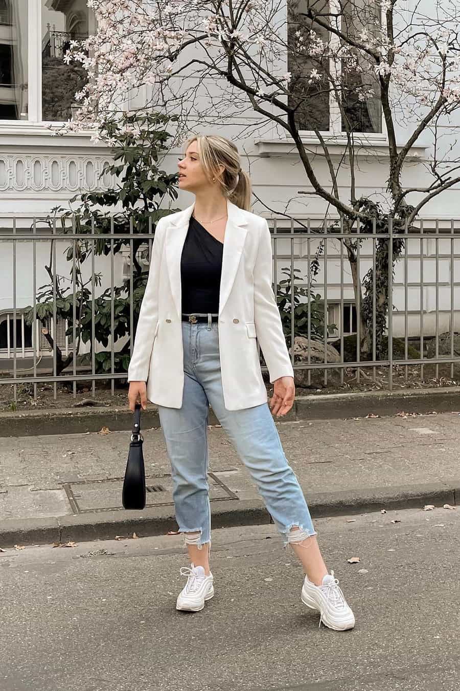 white mom jeans
