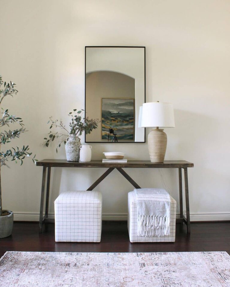 30 Practical and Impressive Entryway Decor Ideas