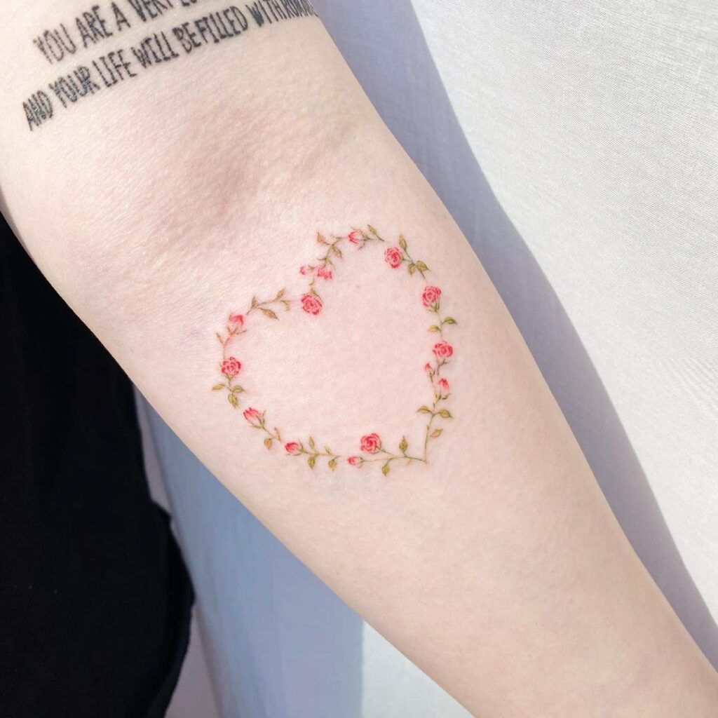 Heart shaped rose vintage tattoo