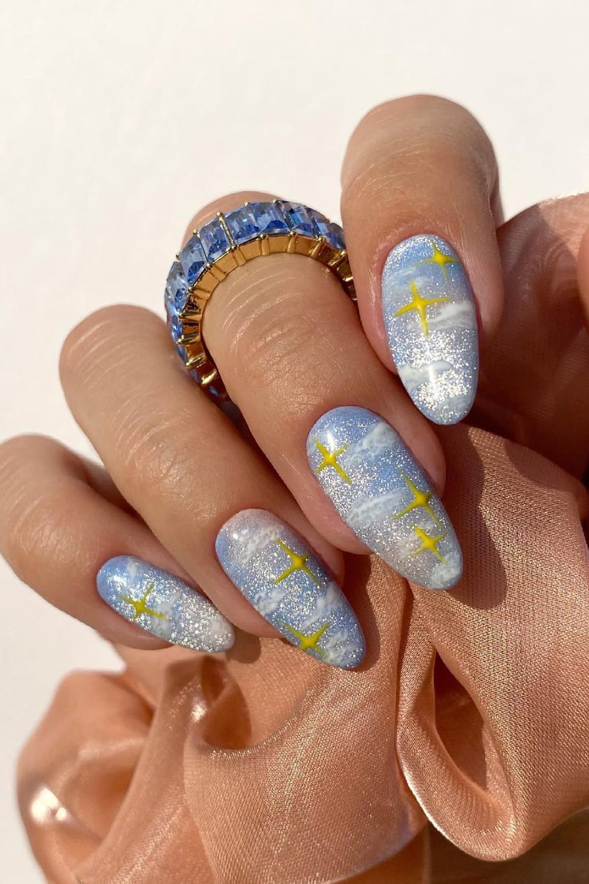 Eye-catching summer nails