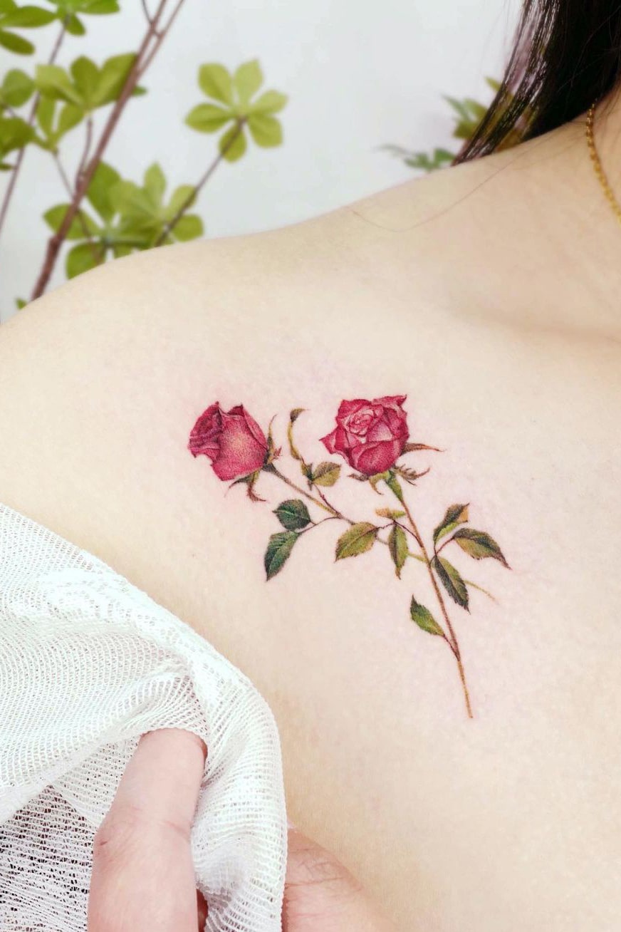 31 Appealing Collarbone Tattoo Ideas