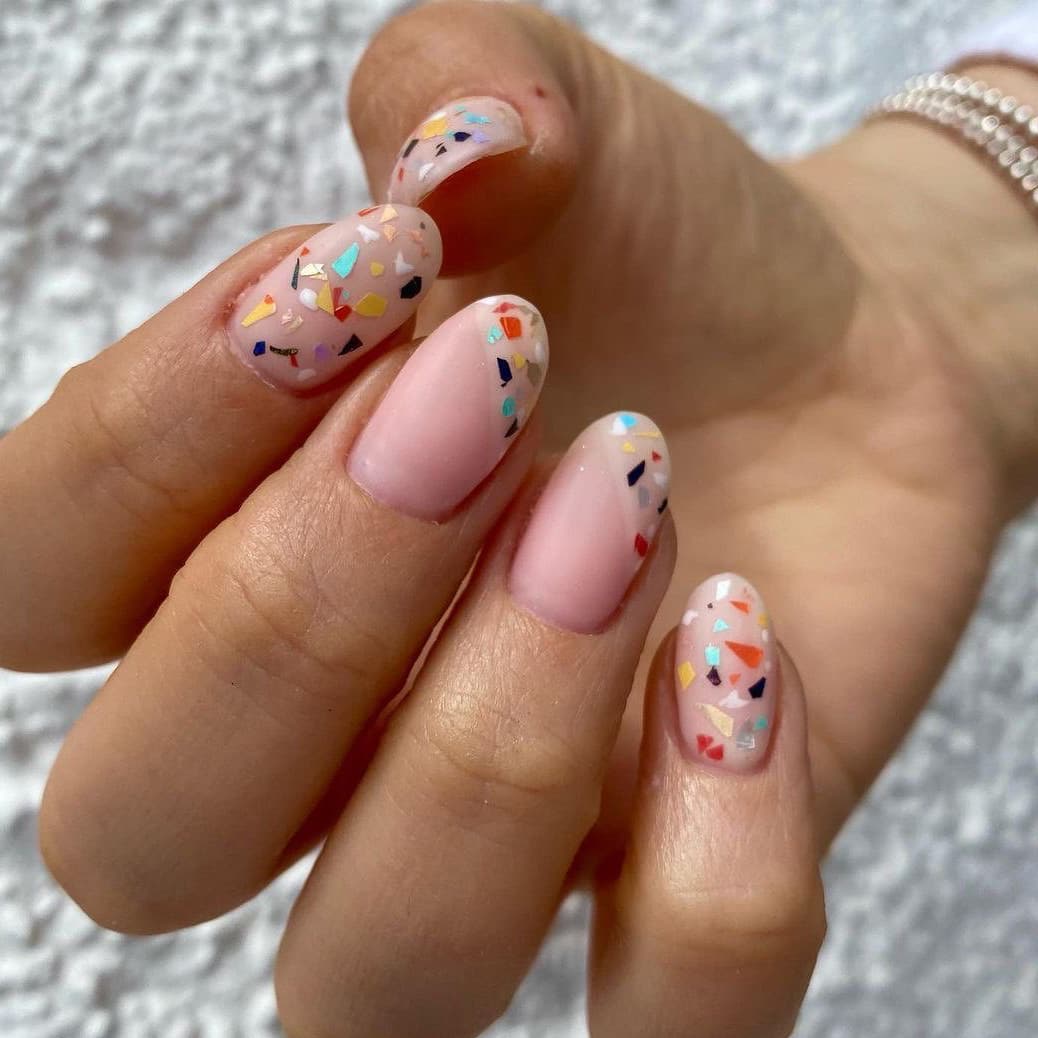 Joyful oval nails