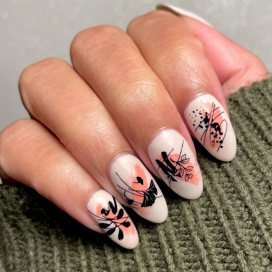 Abstract autumn nails