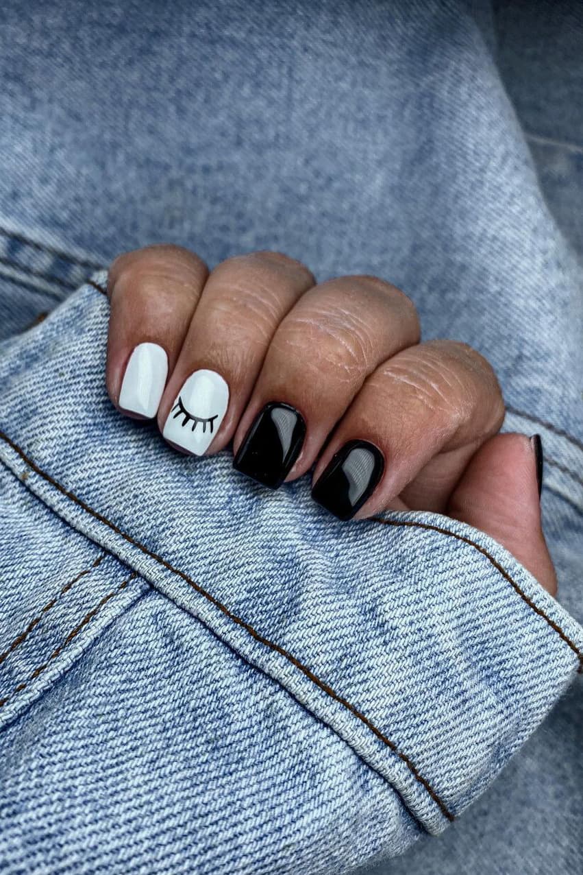 Abstract black and white nails