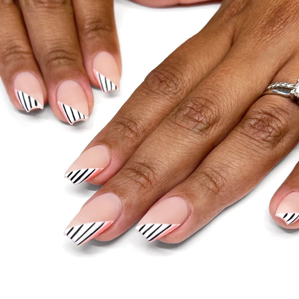 Black and white nail tips