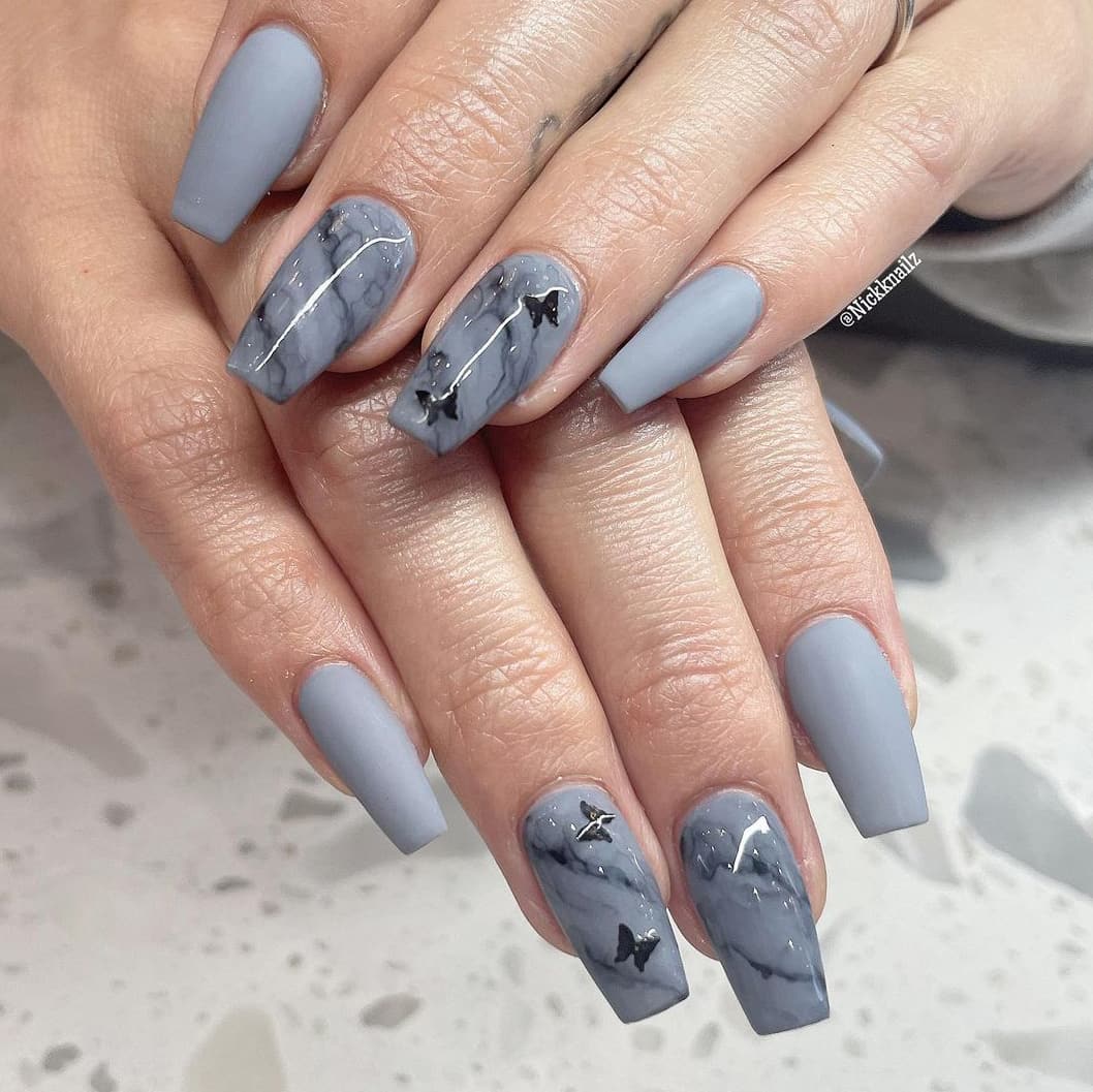 Gray butterfly nails