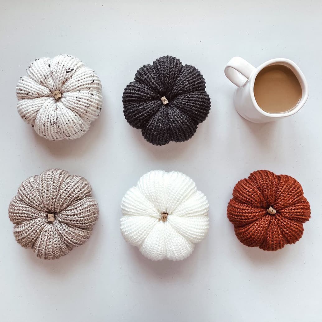 Knitted pumpkin