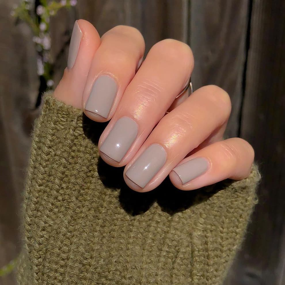 Milk gray nails