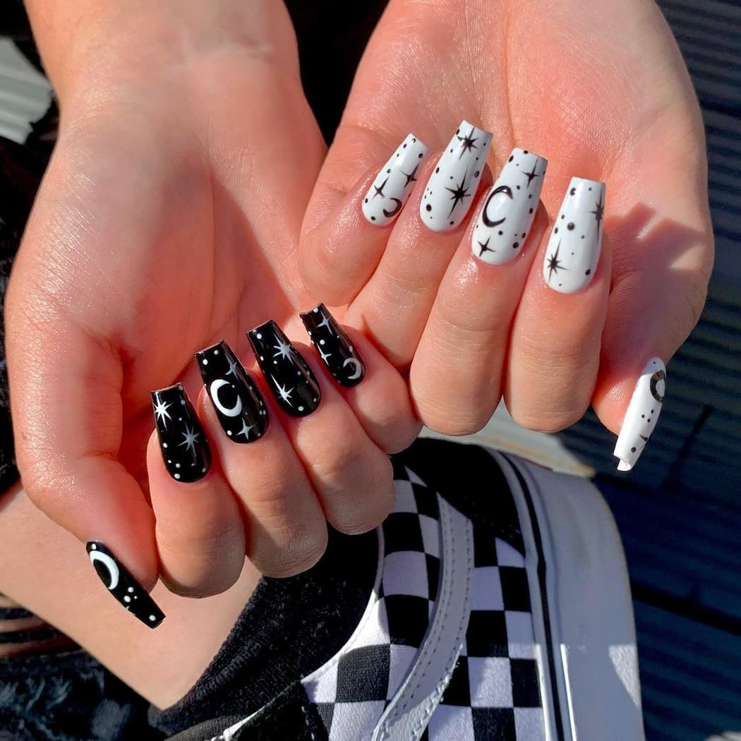 Moon and stars black-white nails