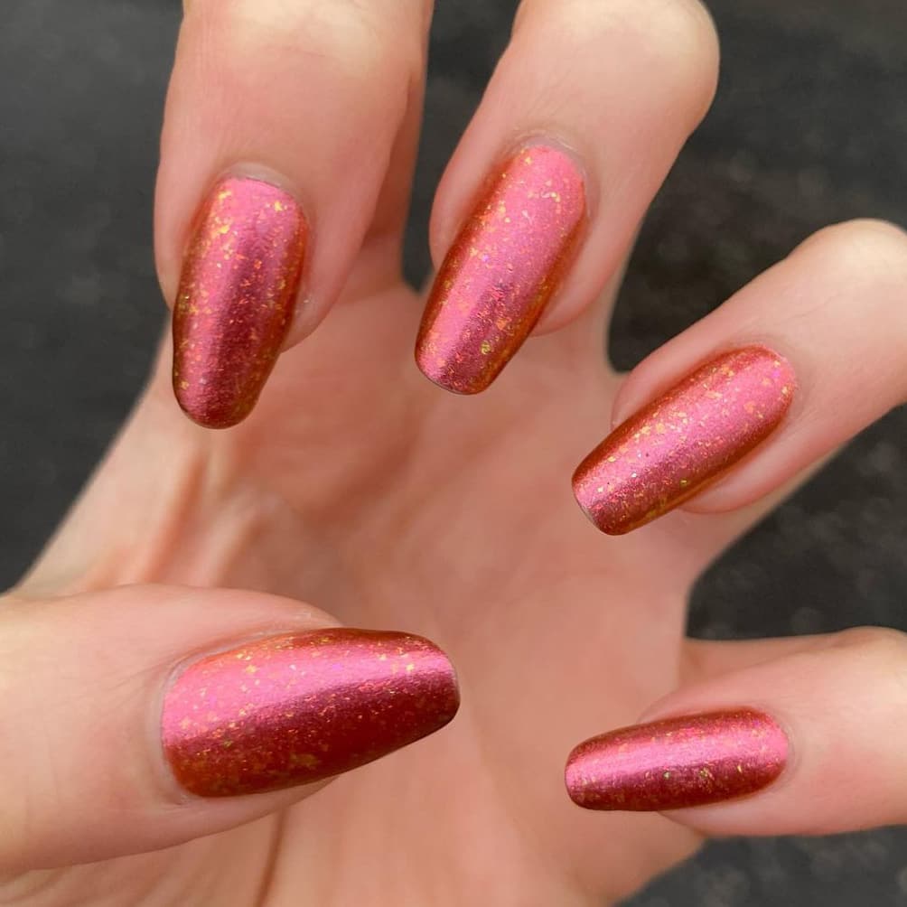 Shiny mixed color autumn nails