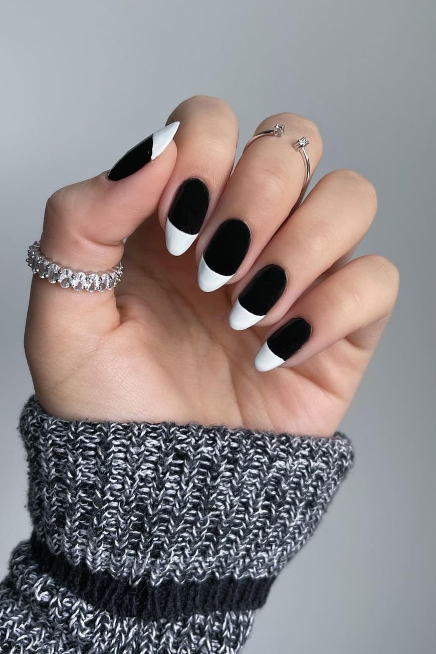 Simple black and white nails