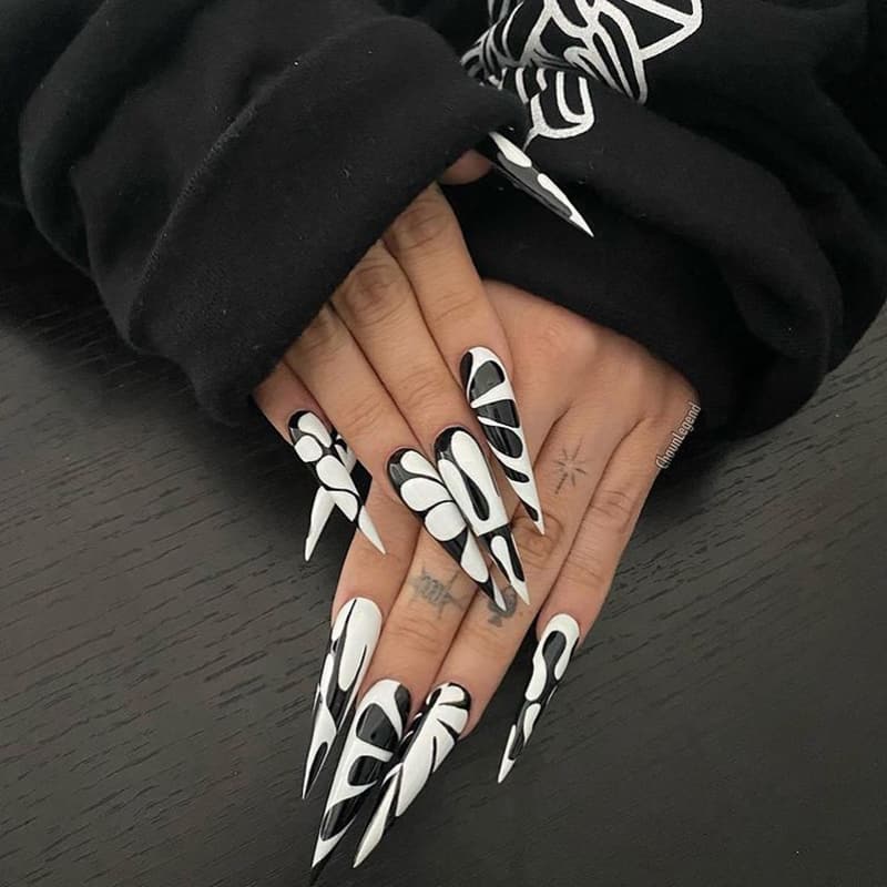 Stiletto black and white nails