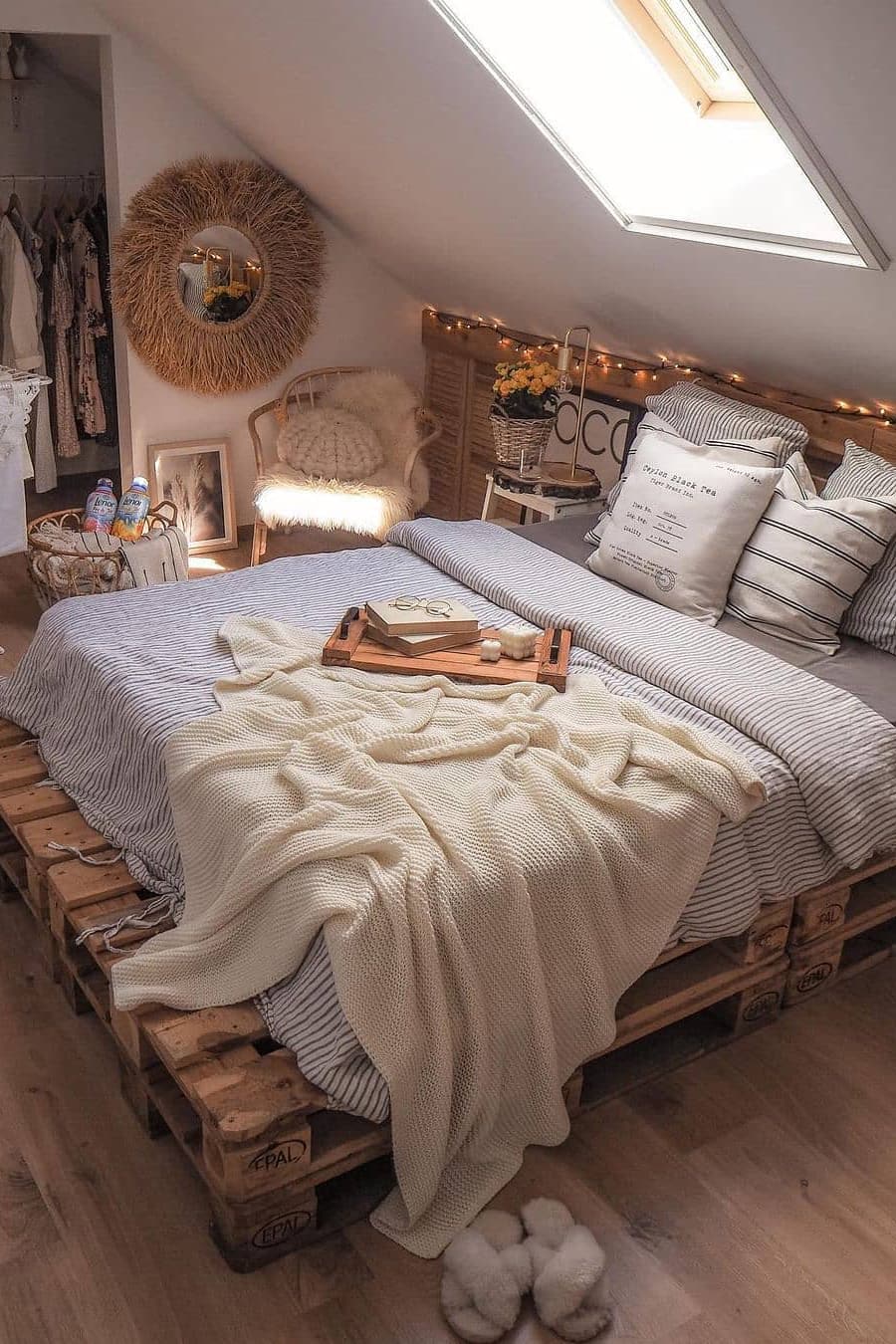 Unique small bedroom bed