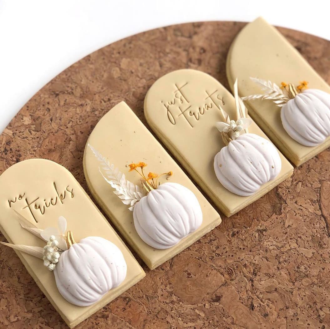 Elegant Halloween Cookies